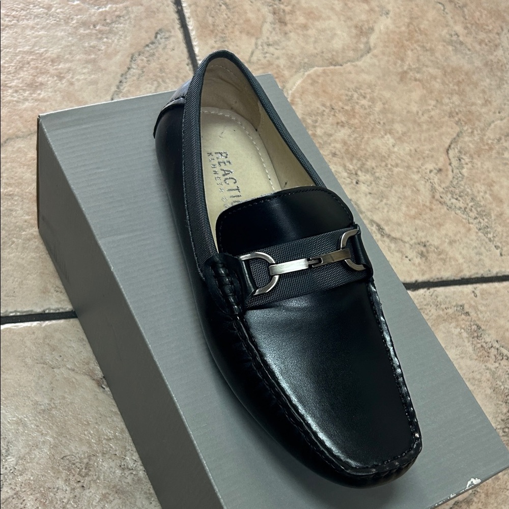 Reaction Kenneth Cole Men’s Loafer / Slip On Shoe - with box